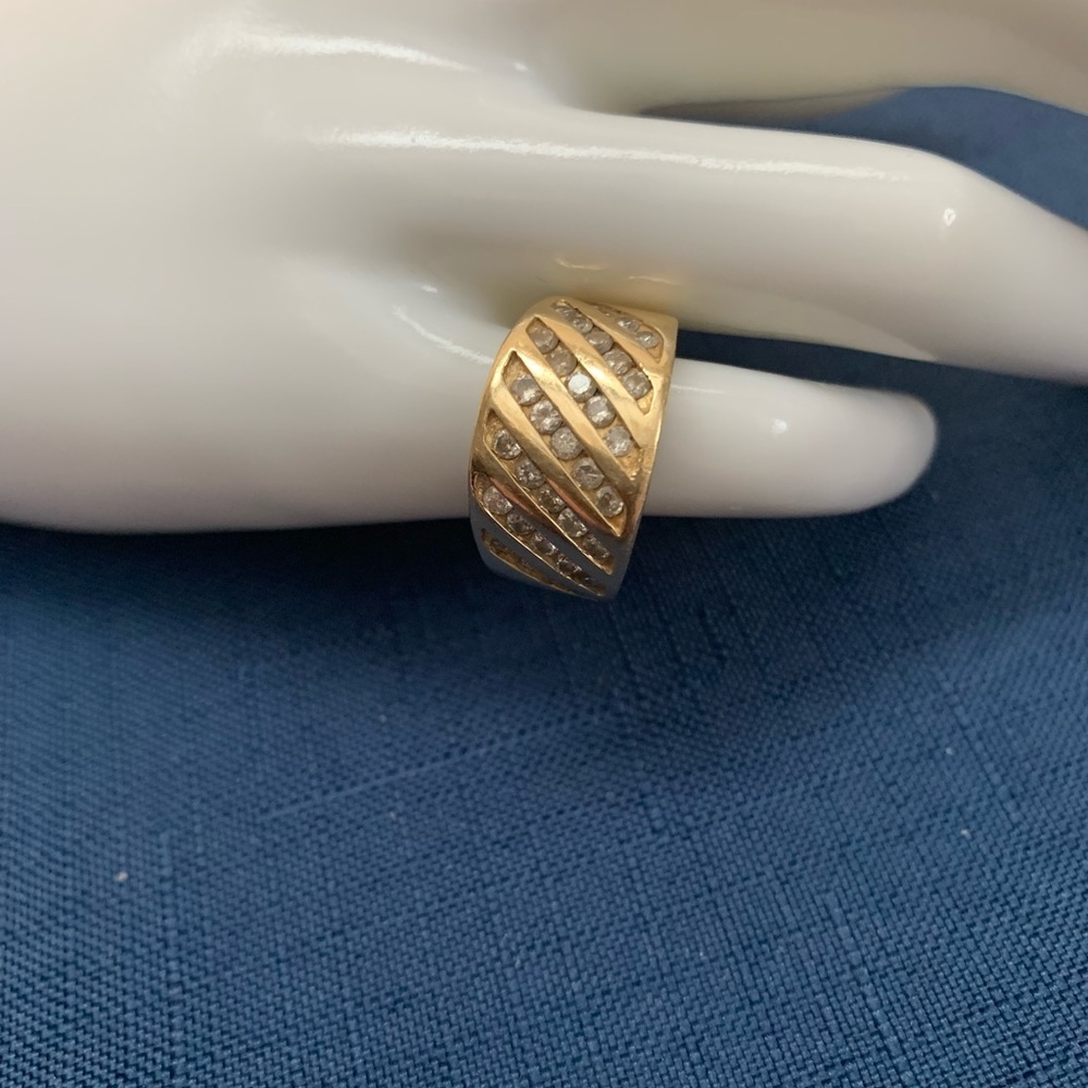 Stamped 14K Yellow Gold with 33 Diamonds ring